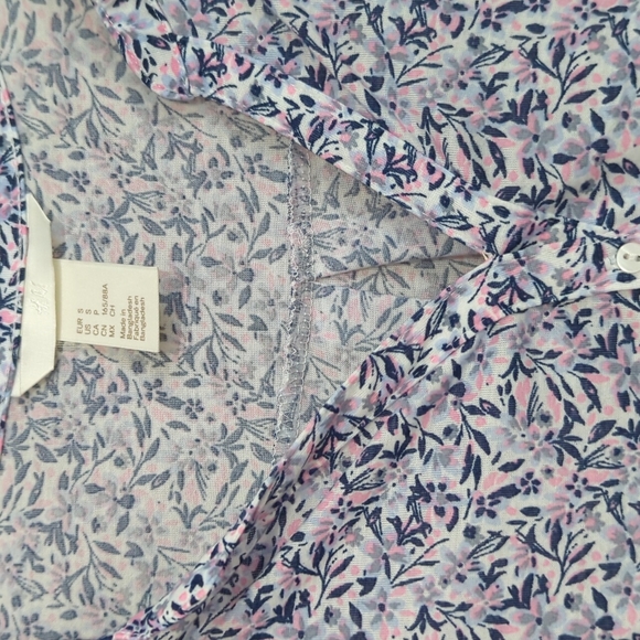 2 H&M tops - Picture 3 of 5